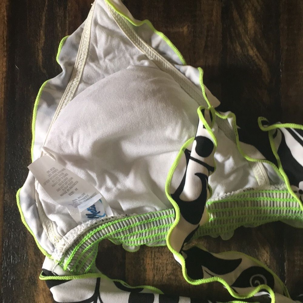 Halter Style Top Bikini Top is M & Bottom is L - Picture 6 of 8
